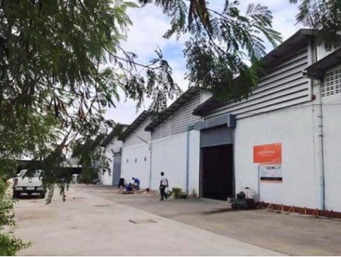 โกดังสินค้าให้เช่า พื้นที่ 400-820 ตรม Warehouse For Rent ซอยอ่อนนุช พัฒนาการ พระโขนง