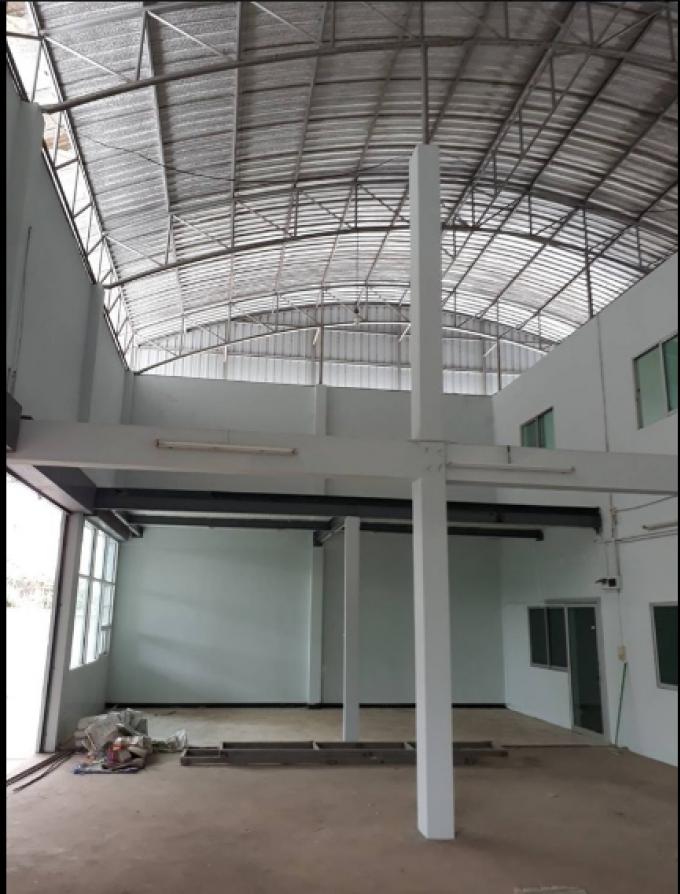 โกดังให้เช่า ย่านวัชรโกดัง พื้นที่ใช้สอย 550 ตารางเมตร