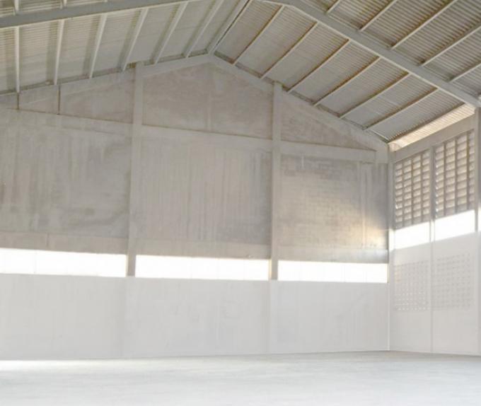 โรงงานพร้อมออฟฟิสสำหรับเช่าใจกลางเมืองบนถนนสุขุมวิทติดสถานีรถไฟฟ้า