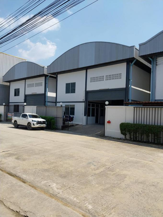 โรงงานให้เช่า พร้อมออฟฟิศในตัว ย่าน นนทบุรี  เนื้อที่ 100 ตรว