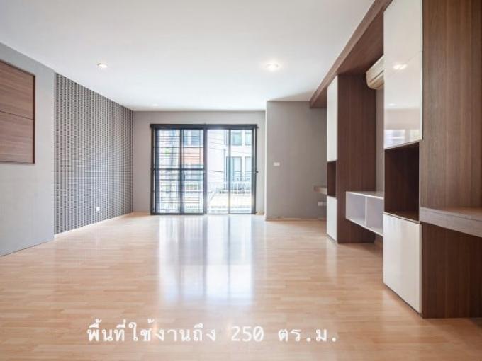 ให้เช่าทาวน์โฮม/โฮมออฟฟิศ 3 ช้้น อารียา แมนดารีนา สุขุมวิท 77 อ่อนนุช