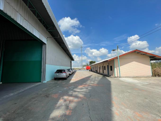 ให้เช่าโกดัง โรงงาน ขนาด 270 ตรม ย่าน นนทบุรี
