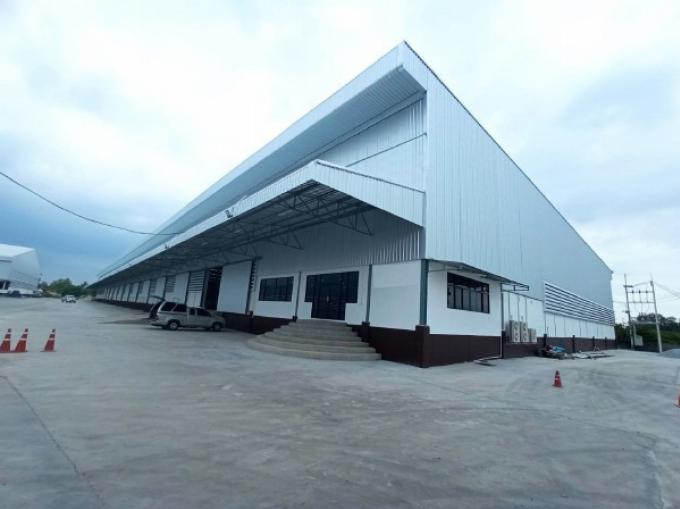 F 2733 ให้เช่าโกดังคลังสินค้าสร้างใหม่ ขนาดพื้นที่ 9750 ตรม แบ่งเช่าได้ ห่างจากท่าเรือแหลมฉบังเพียง 8 กิโลเมตร
