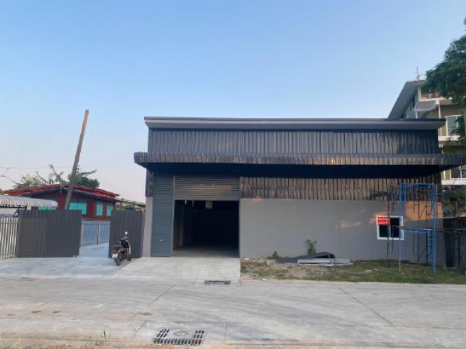 F 2988 ให้เช่าโรงงานโกดังคลังสินค้า บริเวณลำลูกกา คลอง 1 พื้นที่ใช้สอยประมาน 300 ตรม