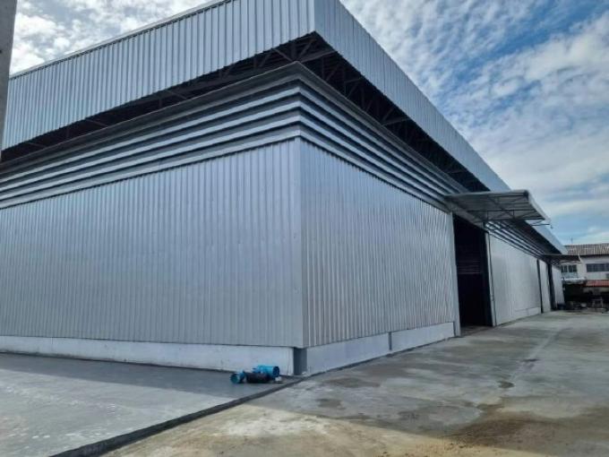 ให้เช่าโรงานโกดังคลังสินค้าพร้อมสำนักงานสร้างใหม่  บริเวณถนนพระยาสุเรนทร์ ซอยรามอินทรา 109 ขนาด 1900 ตรม