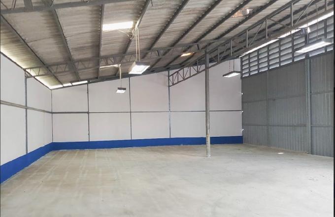 โกดังให้เช่า ลำลูกกา คลอง 5  ขนาด 216 ตรม