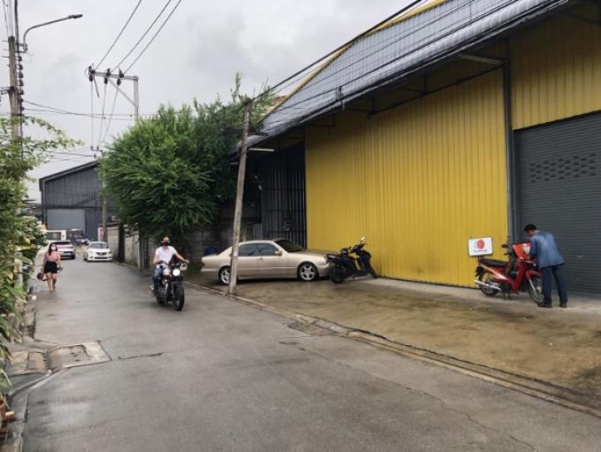 ให้เช่าโรงงานโกดังพร้อมออฟฟิศ พื้นที่ใช้สอย 200 ตารางเมตร พื้นที่ออฟฟิศตกแต่งอย่างดีขนาด 30 ตรม อยู่บริเวณ ซอยโพธิ์แก้ว3 เข้าออก ซอยโยธินพัฒนา