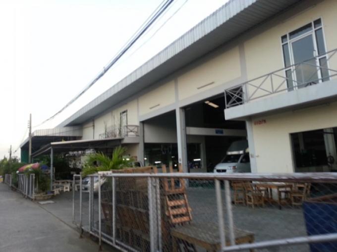 คลังสินค้า ให้เช่า ขนาดอาคาร 300-600 ตรมถนนเทพารักษ์ กม22 โครงการชุดนี้เหมาะสำหรับโรงงานขนาดเล็กและทำเลสะดวกมาก