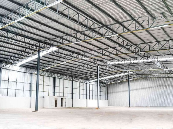 F 3994 ให้เช่าโกดังคลังสินค้า พื้นที่ใช้สอย 696 787 2687 ตรม. บริเวณถนนบางนา-ตราด กม. 5 เขตบางนา กรุงเทพฯ ใกล้เซ็นทรัลบางนา สุขุมวิท ทางด่วนบางนา ถนนกว้างรถคอนเทนเนอร์เข้าได้