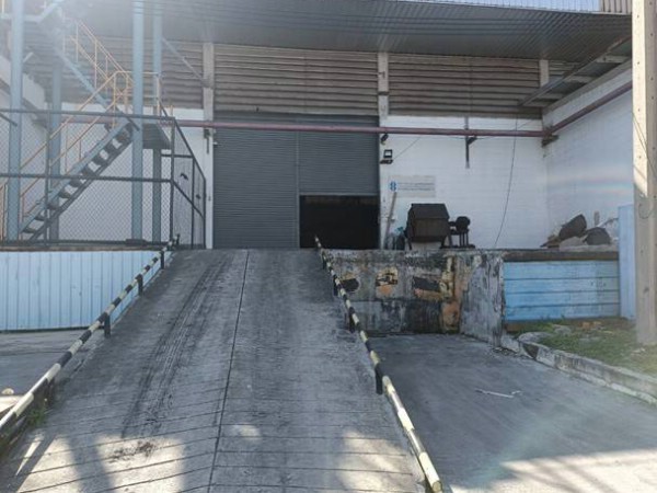F 4315 ให้เช่าและบริการคลังสินค้าโรงงานราคาถูก ขนาด 2100 ตรม. มีแรมป์2 ประตูหน้าหลัง พื้นที่เขตฟรีโซน Free Zone และคลังสินค้ากม.52 อำเภอบางปะกง ฉะเชิงเทรา ภาพที่ 4