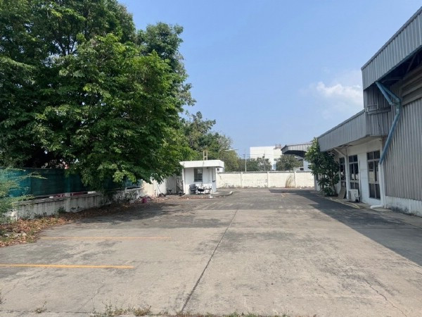 F 4365 ให้เช่าโรงงานโกดังเขตฟรีโซน Free Zone 1 ในเขตส่งออก พื้นที่คลังสินค้าทั้งหมด 6800 ตรม   ตั้งอยู่ในการนิคมอุตสาหกรรมแหลมฉบัง อำเภอศรีราชา ชลบุรี ภาพที่ 4