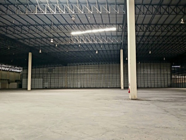 F 4070 ให้เช่าโกดังคลังสินค้าพื้นที่โกดัง 9450 4525 ตรม มีออฟฟิศ บริเวณบนถนนสุขุมวิทสายเก่า อำเภอ บางปะกง จังหวัดฉะเชิงเทรา เขตพื้นที่ส้มอ่อนจุดขาว ภาพที่ 3