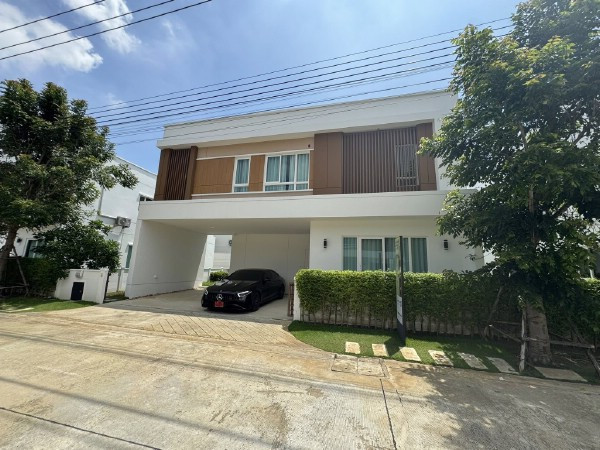 F 2967 ขายหรือให้เช่าบ้านเดี่ยวย่านถนนบางนาตราด โครงการหรู โมเดน บางนาเทพารักษ