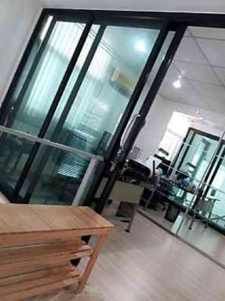 H 2989 ขายหรือให้เช่าบ้านโมเดิรนสไตลใกล้รถไฟฟ้าลาดพร้าว83 พื้นที่ใ้ช้สอย 500 ตรม พิกัดซอยลาดพร้าว 83 แขวงคลองเจ้าคุณสิงห เขตวังทองหลาง กรุงเทพฯ ภาพที่ 9