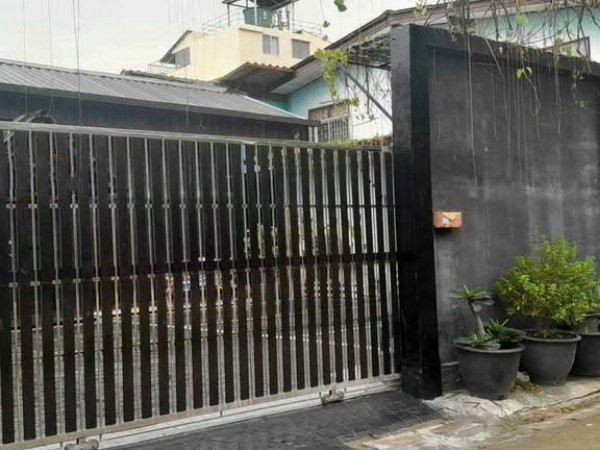 F 3769 ให้เช่าบ้านโกดังพร้อมออฟฟิศใกล้เดอะมอลลบางกะปิ  บนพื้นที่ 54 ตรว  ใกล้รถไฟฟ้าสายสีเหลืองสถานีบางกะปิ โรงพยาบางเวชธานี ภาพที่ 4