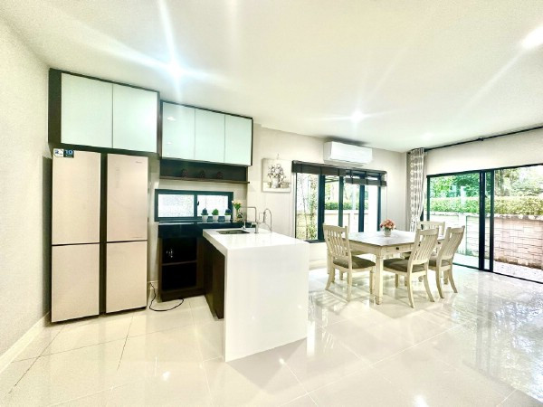 H 2995 ขายหรือให้เช่าบ้านเดี่ยวใหม่โครงการหรูย่านกรุงเทพกรีฑา โครงการ เศรษฐสิริ กรุงเทพกรีฑา ตั้งอยู่บน ซอยกรุงเทพกรีฑา7 ถนนพระราม9 รามคำแหง ภาพที่ 1