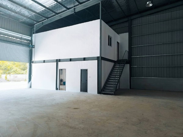 F 4882 ให้เช่าโกดังโรงงานพร้อมออฟฟิศสร้างใหม่ย่านคลองหลวงคลอง1 พื้นที่ 5375 ตรม พิกัดตำบลคลองหนึ่ง อำเภอคลองหลวง จังหวัดปทุมธานี ใกล้ตลาดไท ภาพที่ 4