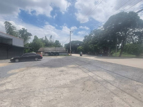 F 4846 ให้เช่าโกดังพร้อมออฟฟิศย่านลำลูกกาคลอง5 พื้นที่ใช้สอย 250 ตรมบริเวณติดถนนลำลูกกาคลอง 5 ปทุมธานี