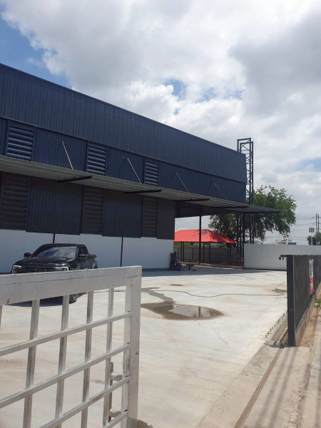 โรงงานให้เช่า ขนาด 1680 ตรม ติดถนนพระราม 2 มีห้องพักคนงาน