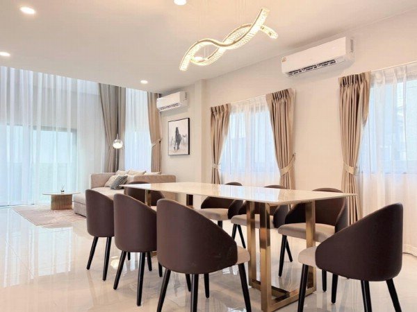 H 2548 ให้เช่าบ้านเดี่ยวหรูย่านบางนา โครงการใหม่ เดอะ ซิตี้ บางนา ทำเลดีติดกับ ikea  เมกะบางนา 5 นาที ถึงทางด่วนกาญจนา และทางด่วนบูรพาวิถี