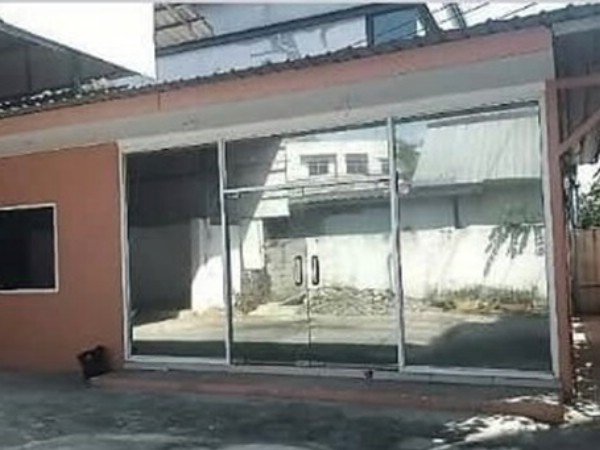 F 5063 ให้เช่าโกดังพร้อมออฟฟิศยานเสนานิคมลาดพร้าว บนที่ดิน 100 ตรว พิกัดซอยลาดพร้าว 71 แขวงจรเข้บัว เขตลาดพร้าว กรุงเทพฯ