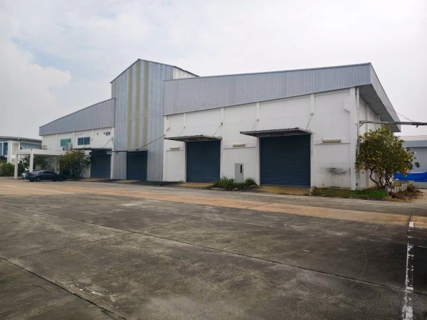 โรงงานพื้นที่ สีส้มให้เช่า ขนาด 1800 ตรม ชลบุรี ศรีราชา