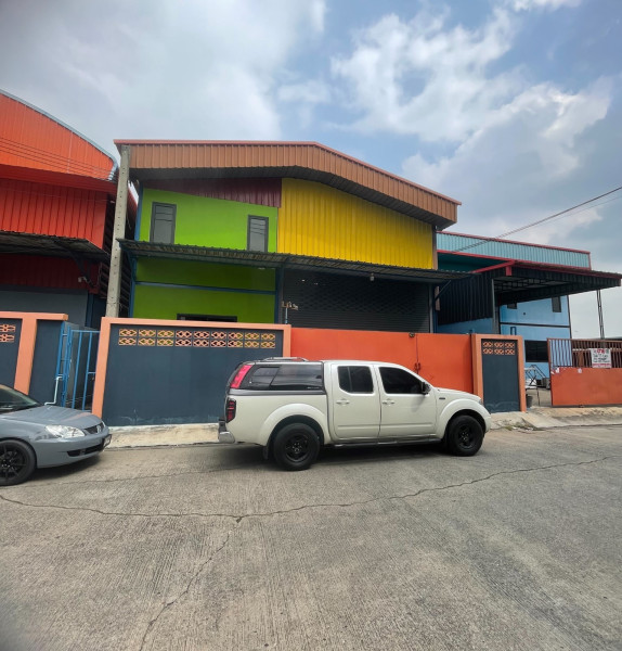 ให้เช่าโกดังพร้อมออฟฟิศซอยวัดลาดปลาดุก พื้นที่ 236 ตรม อำเภอบางใหญ่ นนทบุรี