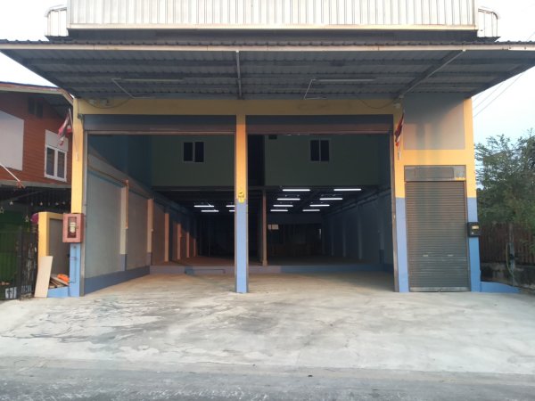 โกดัง พร้อมออฟฟอศ ให้เช่า เส้น 346 ตำบล คลองพระอุดม อำเภอลาดหลุมแก้ว ปทุมธานี