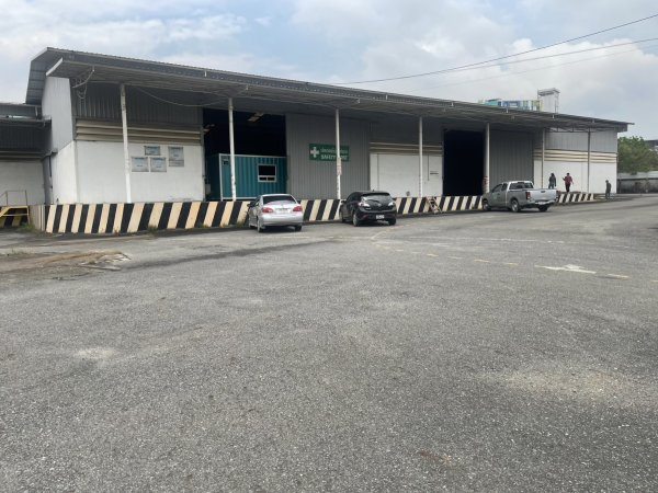 โกดังให้เช่า ขนาด 2100ตรม พร้อมสำนักงาน ตำบลทุ่งสุขลา อำเภอศรีราชา ชลบุรี