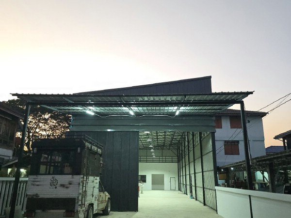 F 5130 ให้เช่าโกดังพร้อมออฟฟิศสร้างใหม่ย่านกรุงเทพฯกรีฑา พื้นที่รวม 400 ตรม พิกัดแขวงทับช้าง เขตสะพานสูง กรุงเทพฯ