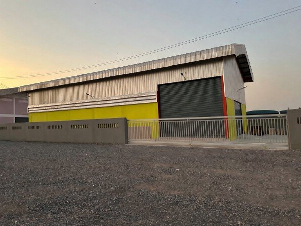 F 5149 ให้เช่าโกดังโรงงานพร้อมออฟฟิศย่านลาดหลุมแก้ว พื้นที่ใช้สอย 240 ตรม พิกัดตำบลคลองพระอุดม อำเภอลาดหลุมแก้ว ปทุมธานี