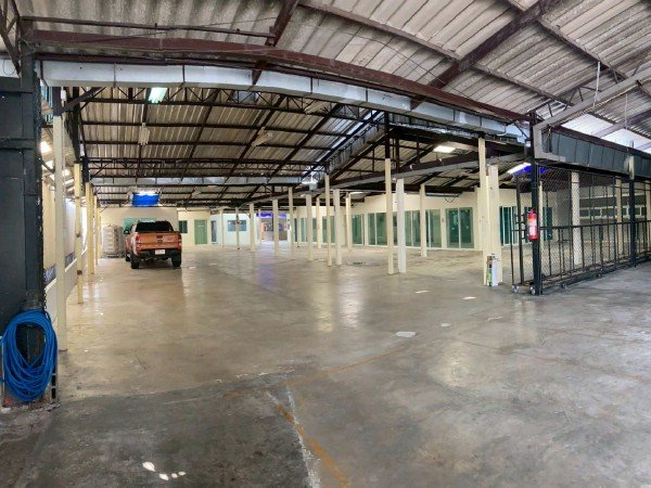 F 5163 ให้เช่าโกดังพร้อมสำนักงานย่านลาดพร้าว60 พื้นที่ใช้สอย 1200 ตรม พิกัดซอยลาดพร้าว 60  แขวงลาดพร้าว เขตลาดพร้าว กรุงเทพฯ