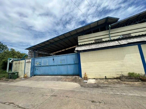 F 5173 ขายโกดังโรงงานพร้อมออฟฟิศย่านพุทธมลฑลสาย4 บนที่ดิน 1 ไร่ พิกัดซอยกระทุ่มล้ม  อำเภอสามพราน นครปฐม