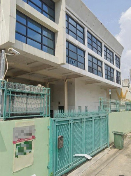ให้เช่าโกดังพร้อมออฟฟิศ ย่านลาดพร้าว 87 พื้นที่ใช้สอย 400 ตรม ใกล้รถไฟฟ้าสายสีเหลือง เลียบด่วนรามอินทรา Warehouse with Office for Rent